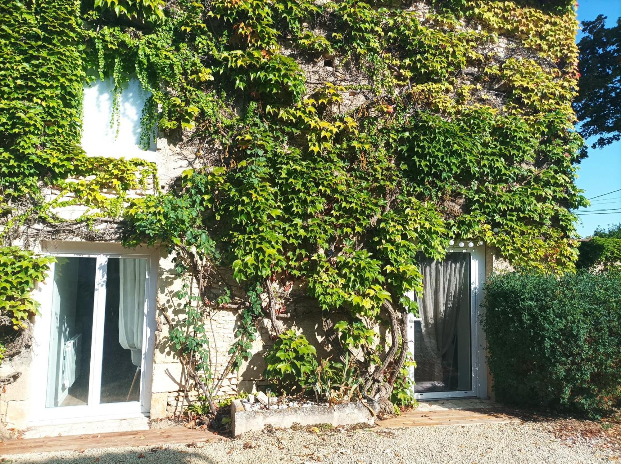 Gite De Charme - 3 Chambres, 5 Lits - De 4 A 7 Personnes Avanton Exterior foto